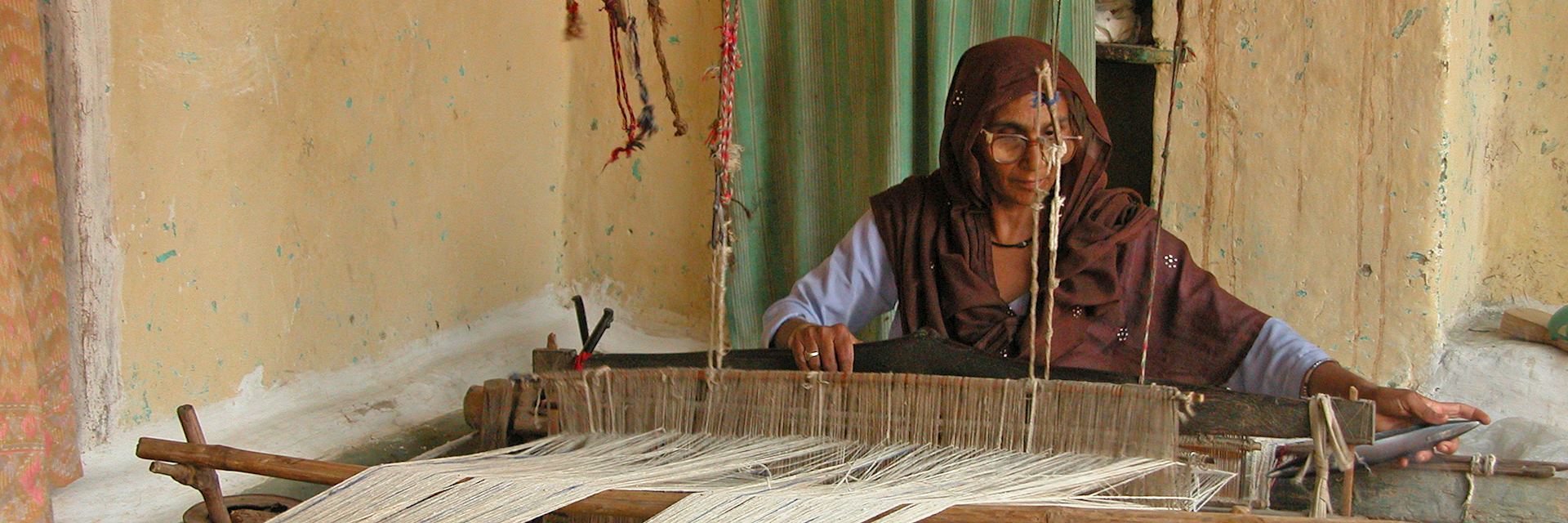 Durries being woven at Garli, Pragpur