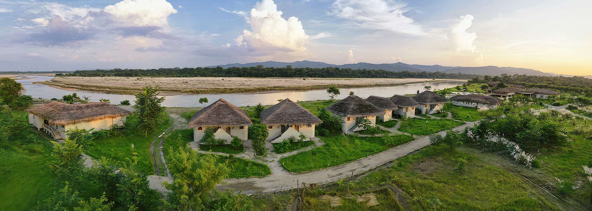 Barahi Jungle Lodge