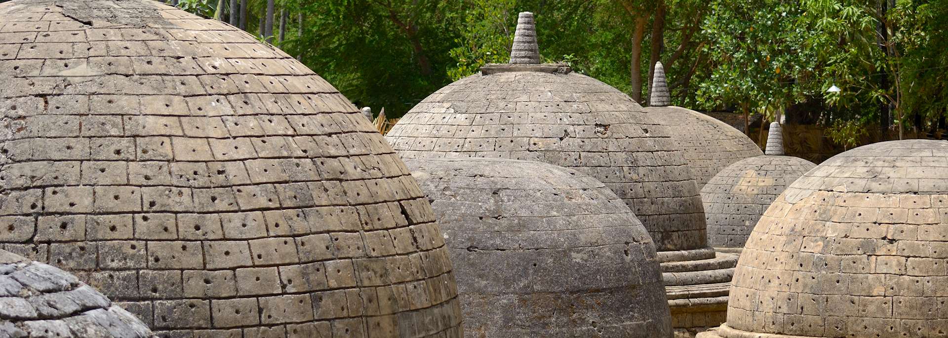 Kathuria Ancient Vihara, Jaffna District