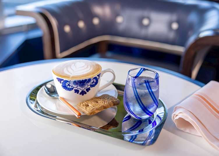 Grand Dutch Cafe, Holland America Line