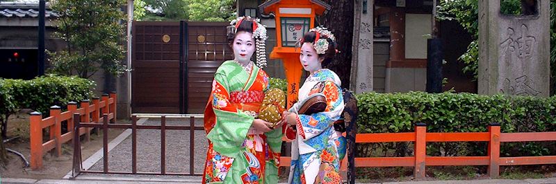 Maiko in the Gion district, Kyoto
