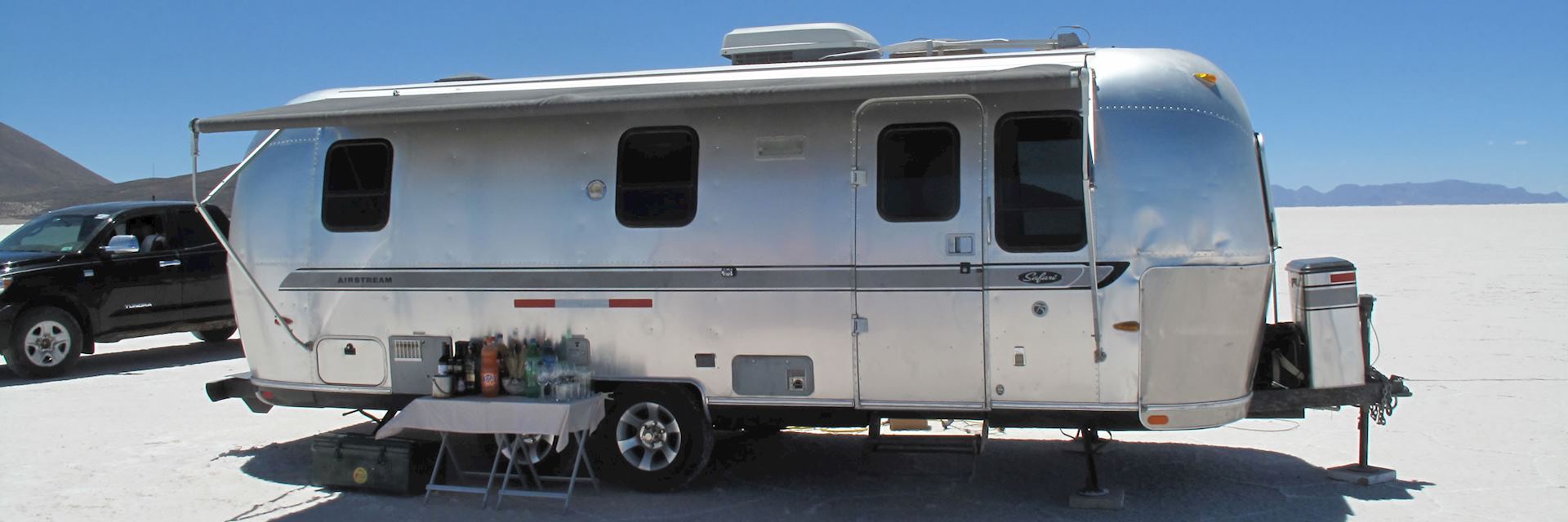 Deluxe Airstream camper, Salar de Uyuni