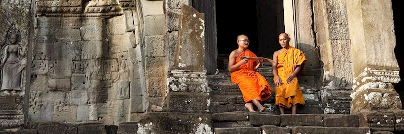 Two monks in Siem Reap