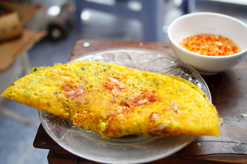 Traditional Vietnamese rice-batter pancake, bánh xèo