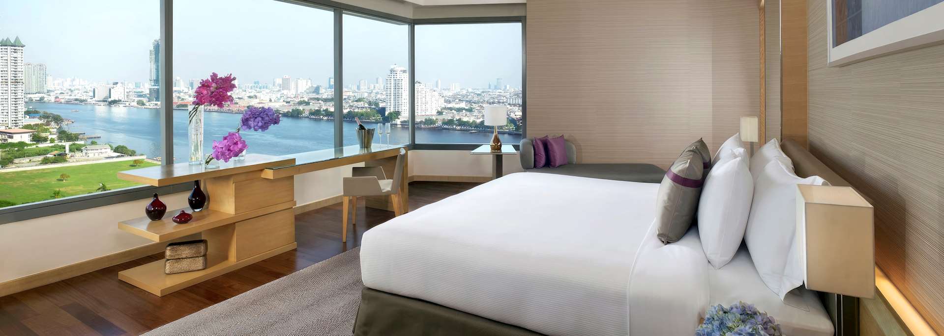 AVANI Riverside Bangkok Hotel