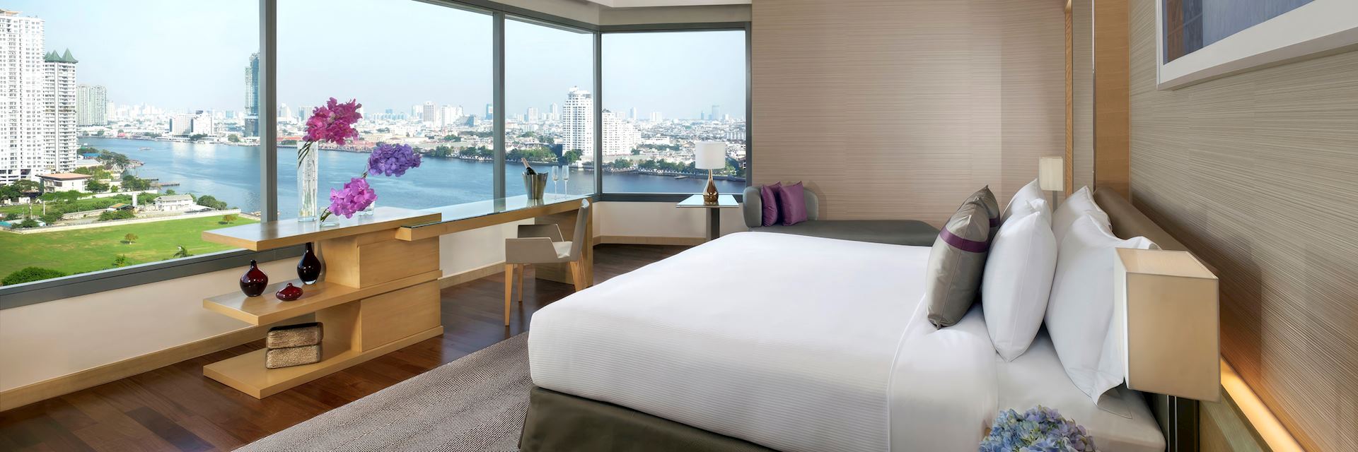 AVANI Riverside Bangkok Hotel