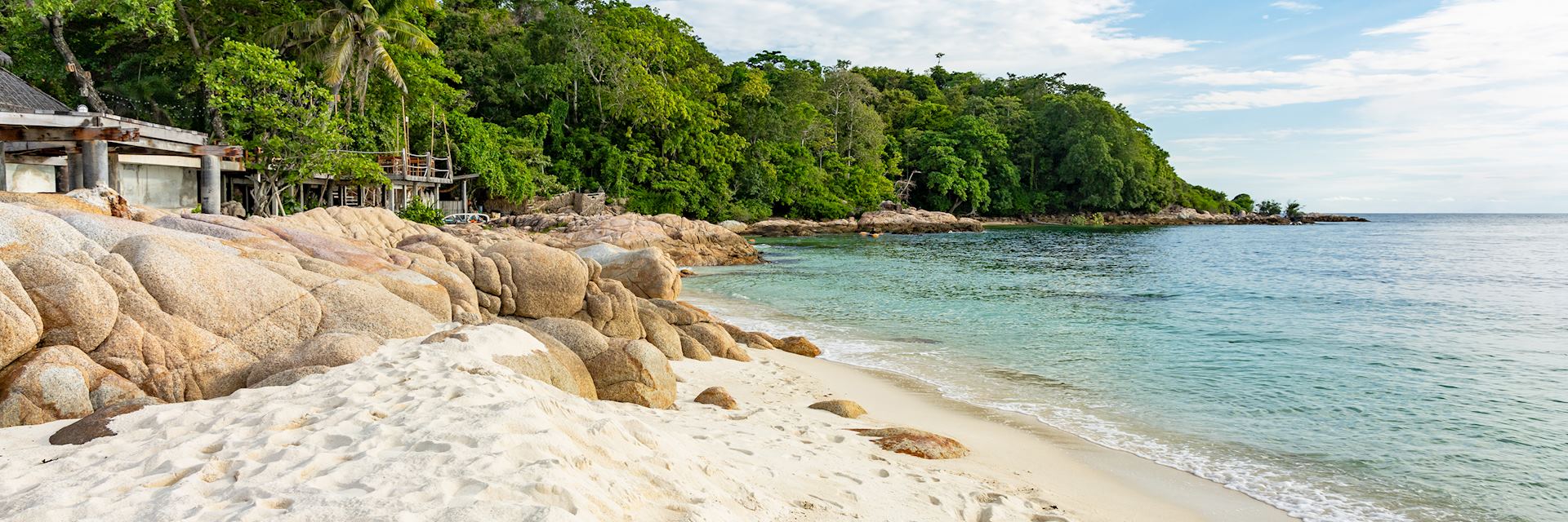 White sand beach on Koh Munnork