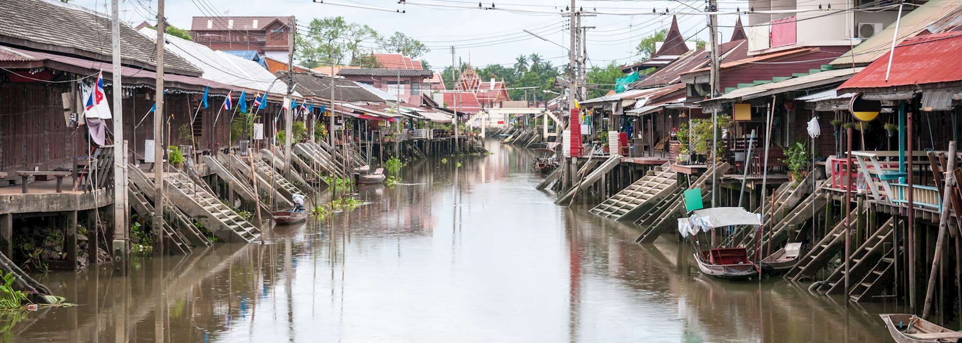 Amphawa waterfront homes