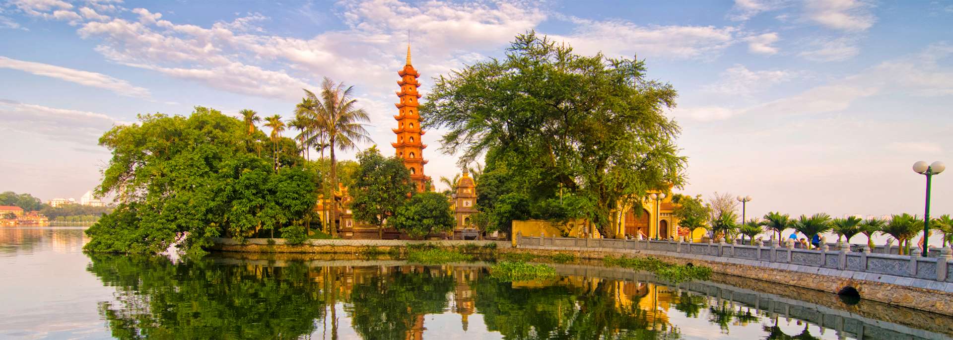 Tran Quoc Pagoda, West Lake