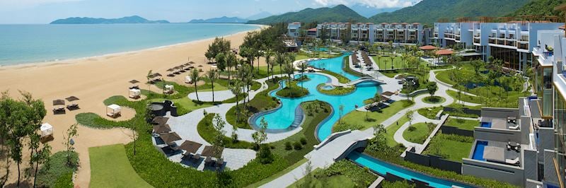 The Angsana with its sandy beach and pool in Lang Co