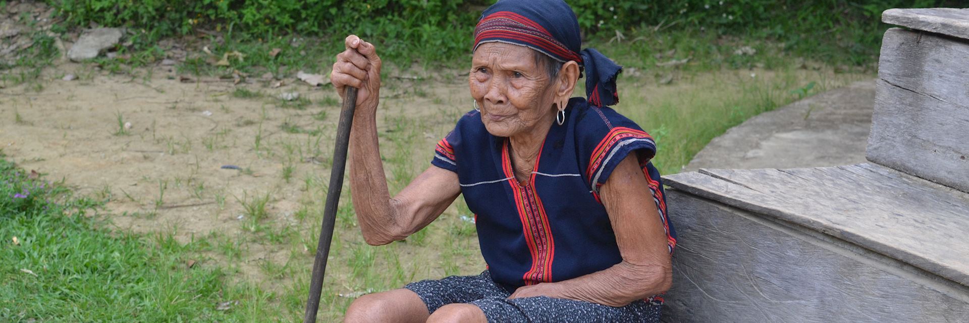 Local woman, Bho Hoong