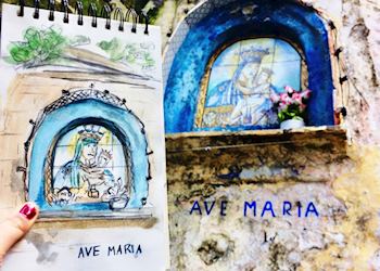 Carly sketching in Sorrento, Italy