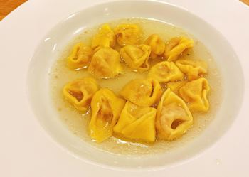 Tortellini in brodo