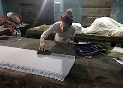 Tara trying block printing in Bagru, Rajasthan