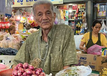 Bangkok market seller