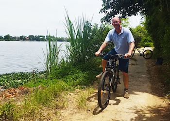 Cycle tour
