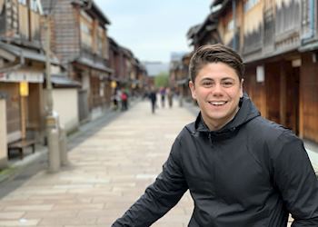 Matthew at Higashi Chaya geisha district, Kanazawa