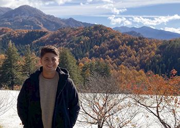 Matthew in the Japanese Alps, Yudanaka