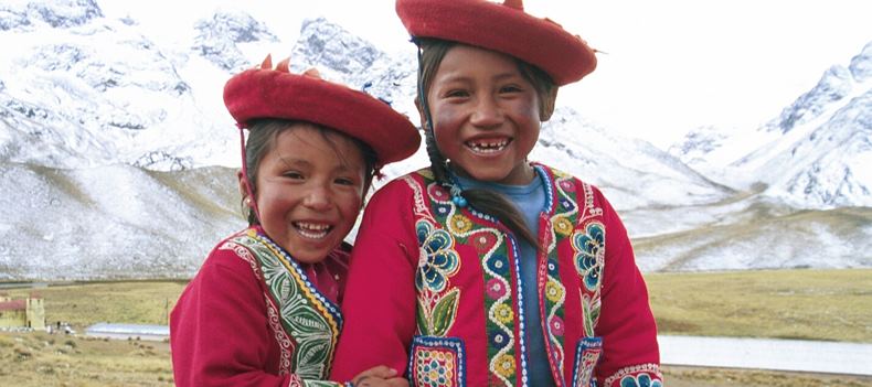 Friendly locals at La Raya Pass