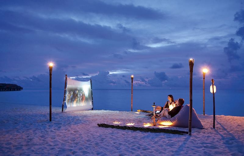 Constance Moofushi, The Maldives